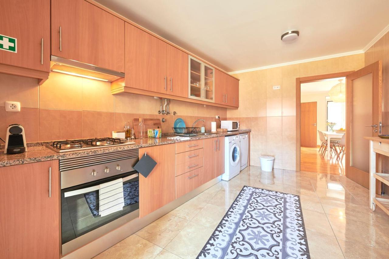 Idyllic Lisbon Apartments With Amazing Courtyard, By Timecooler Lisboa Exterior foto